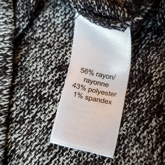 Maurices cold shoulder tunic size Medium - Picture 10 of 10